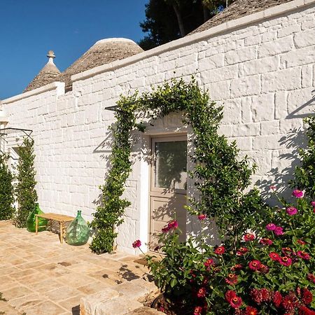Trulli In Corte Альберобелло Экстерьер фото